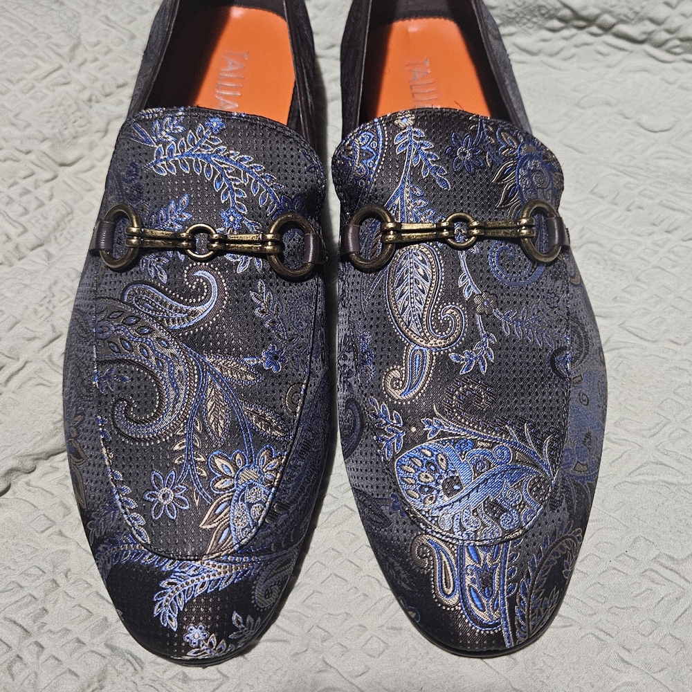 TALLIA Black and Blue Paisley Loafers